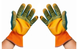 Защита при работе в саду