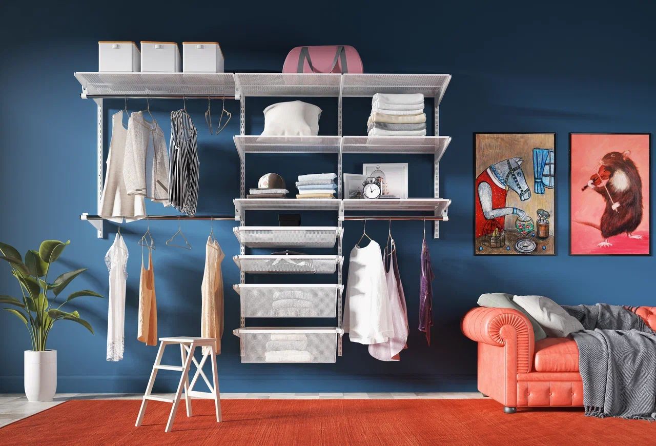 Гардеробная система в ярких оттенках